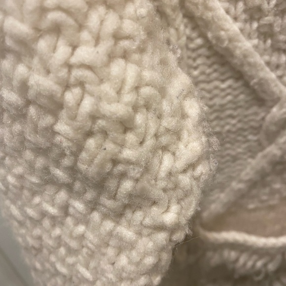 Womens hand knit Wool sweater with hood - Picture 7 of 8